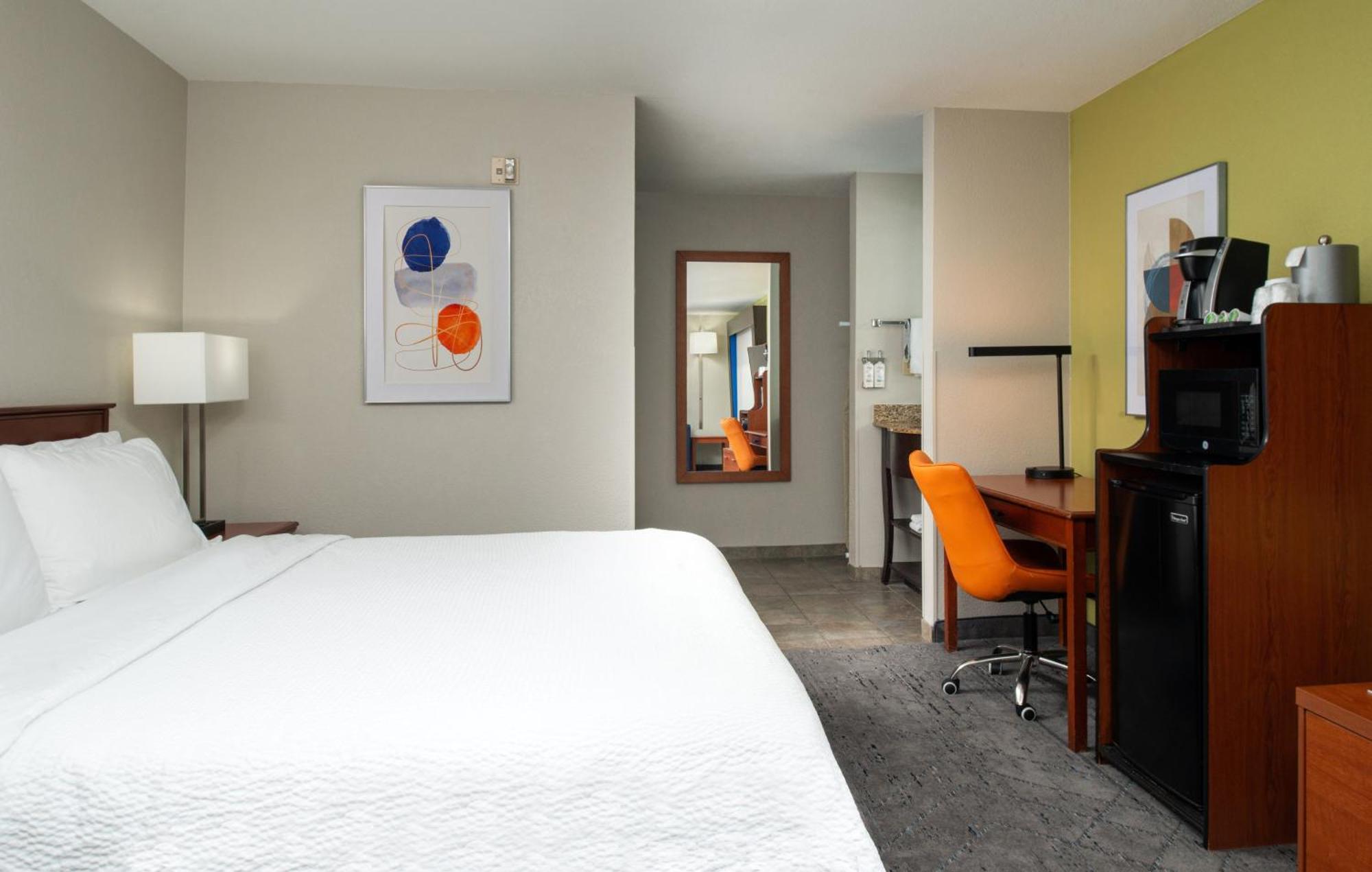 Holiday Inn Express Hotel & Suites Farmington By Ihg Екстериор снимка