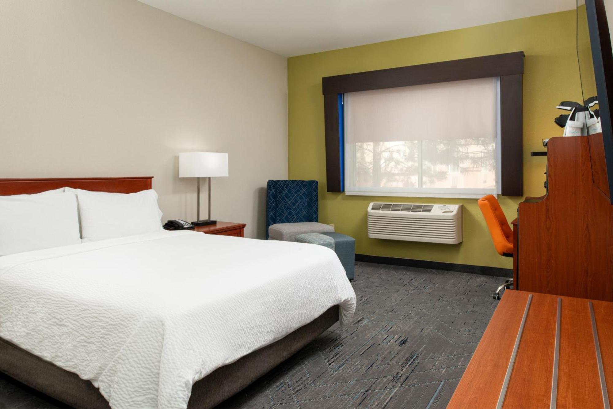 Holiday Inn Express Hotel & Suites Farmington By Ihg Екстериор снимка