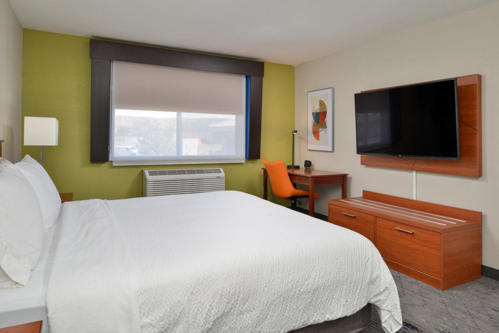 Holiday Inn Express Hotel & Suites Farmington By Ihg Екстериор снимка