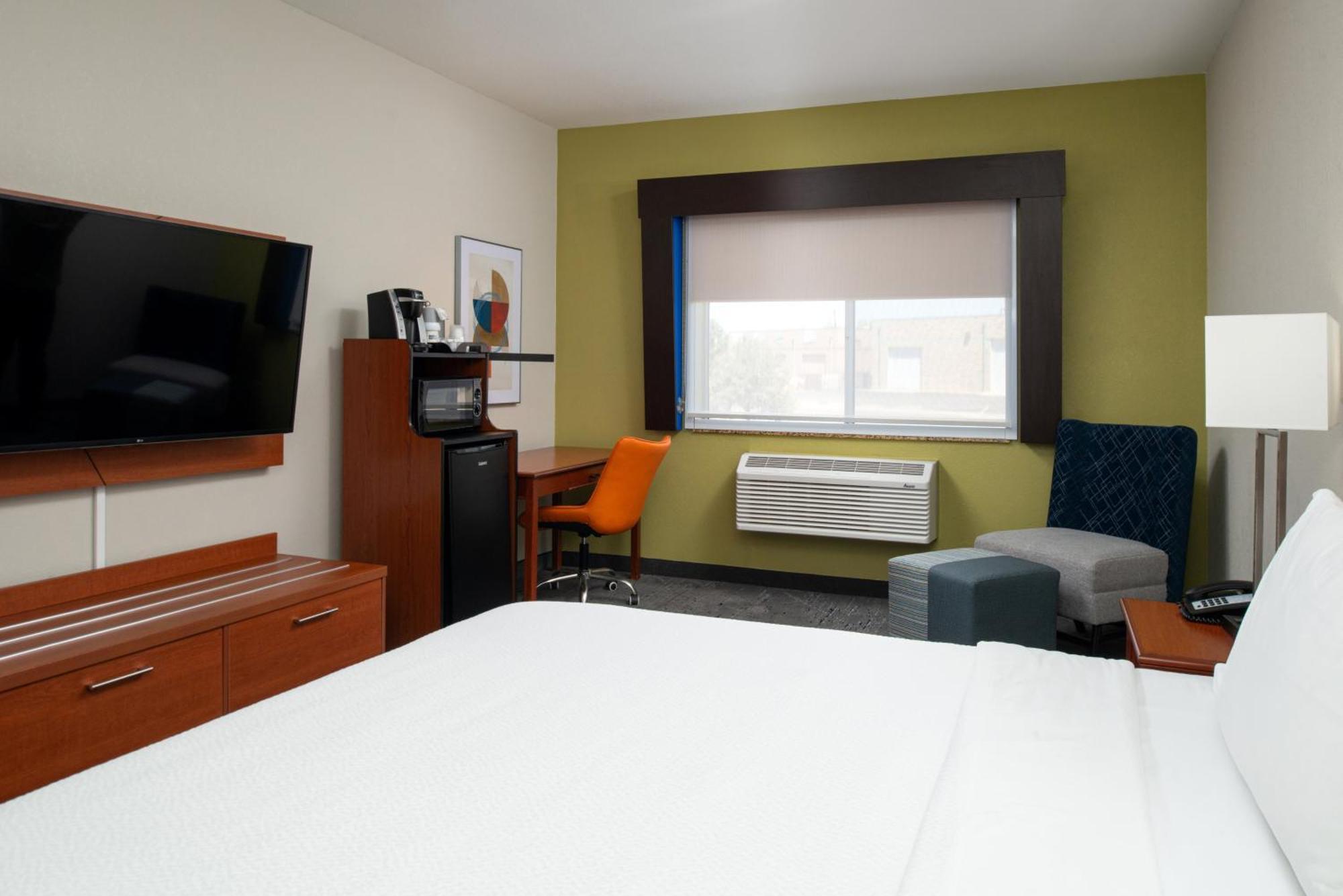 Holiday Inn Express Hotel & Suites Farmington By Ihg Екстериор снимка