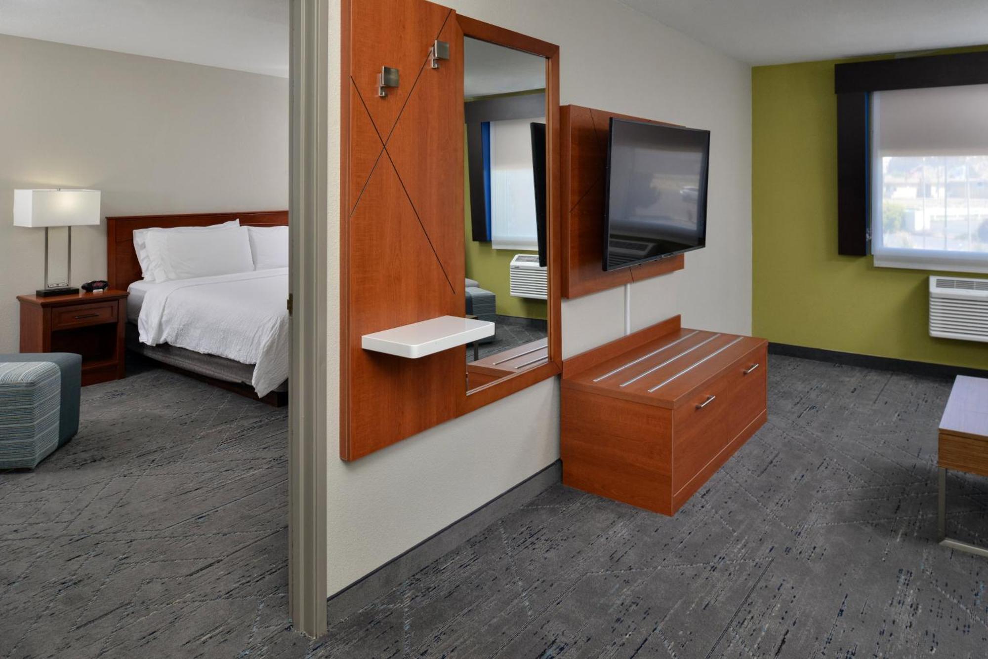 Holiday Inn Express Hotel & Suites Farmington By Ihg Екстериор снимка