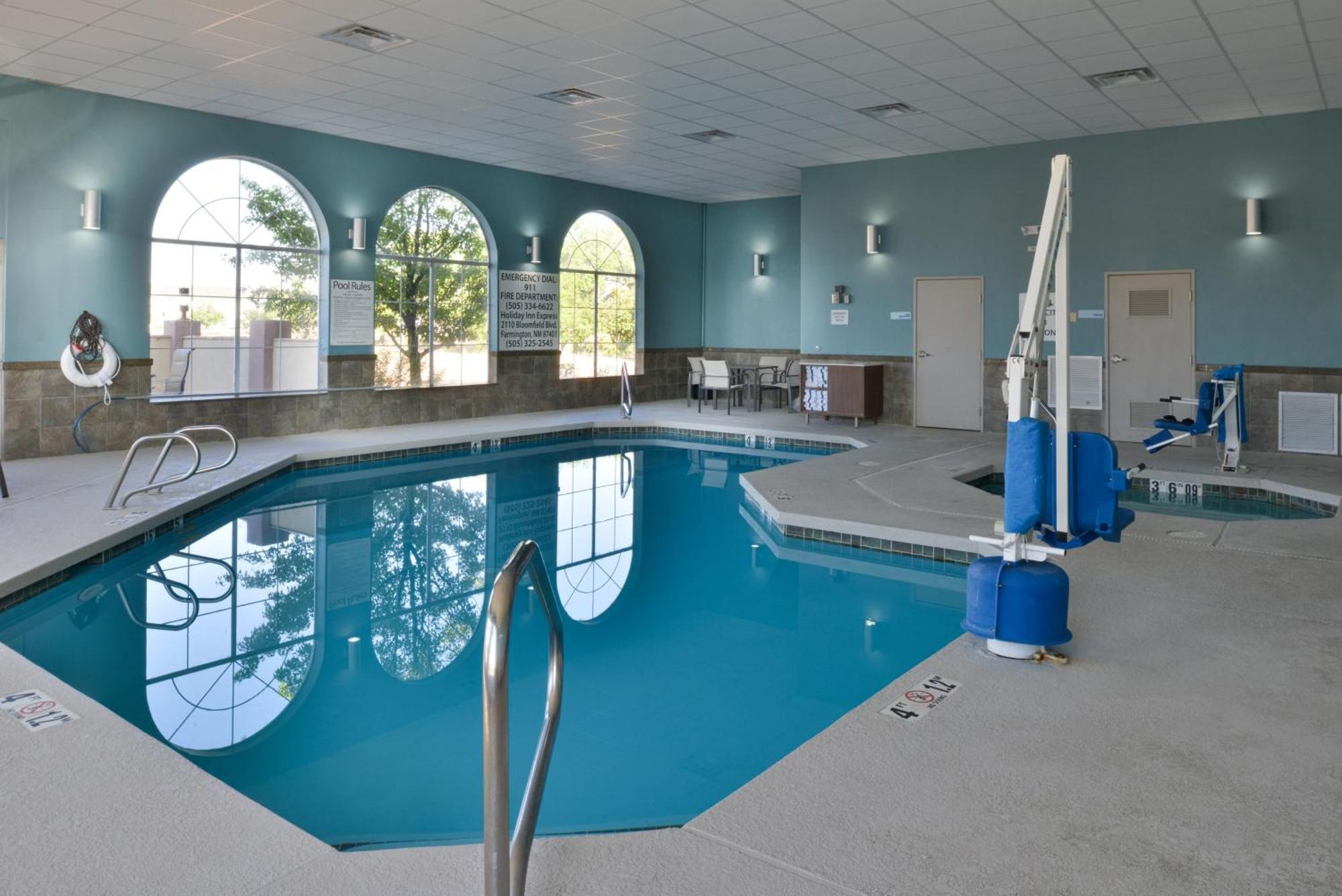 Holiday Inn Express Hotel & Suites Farmington By Ihg Екстериор снимка