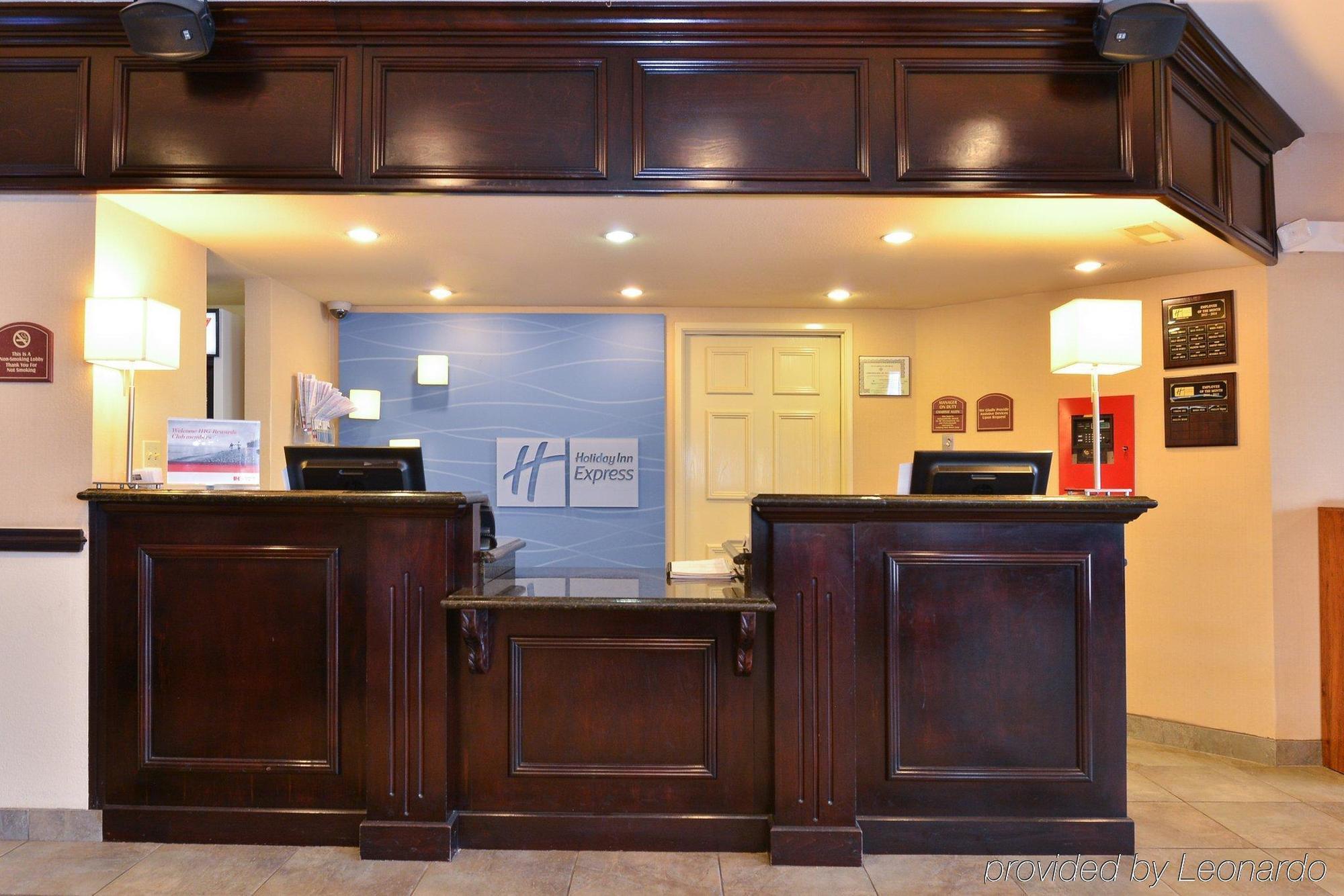 Holiday Inn Express Hotel & Suites Farmington By Ihg Екстериор снимка